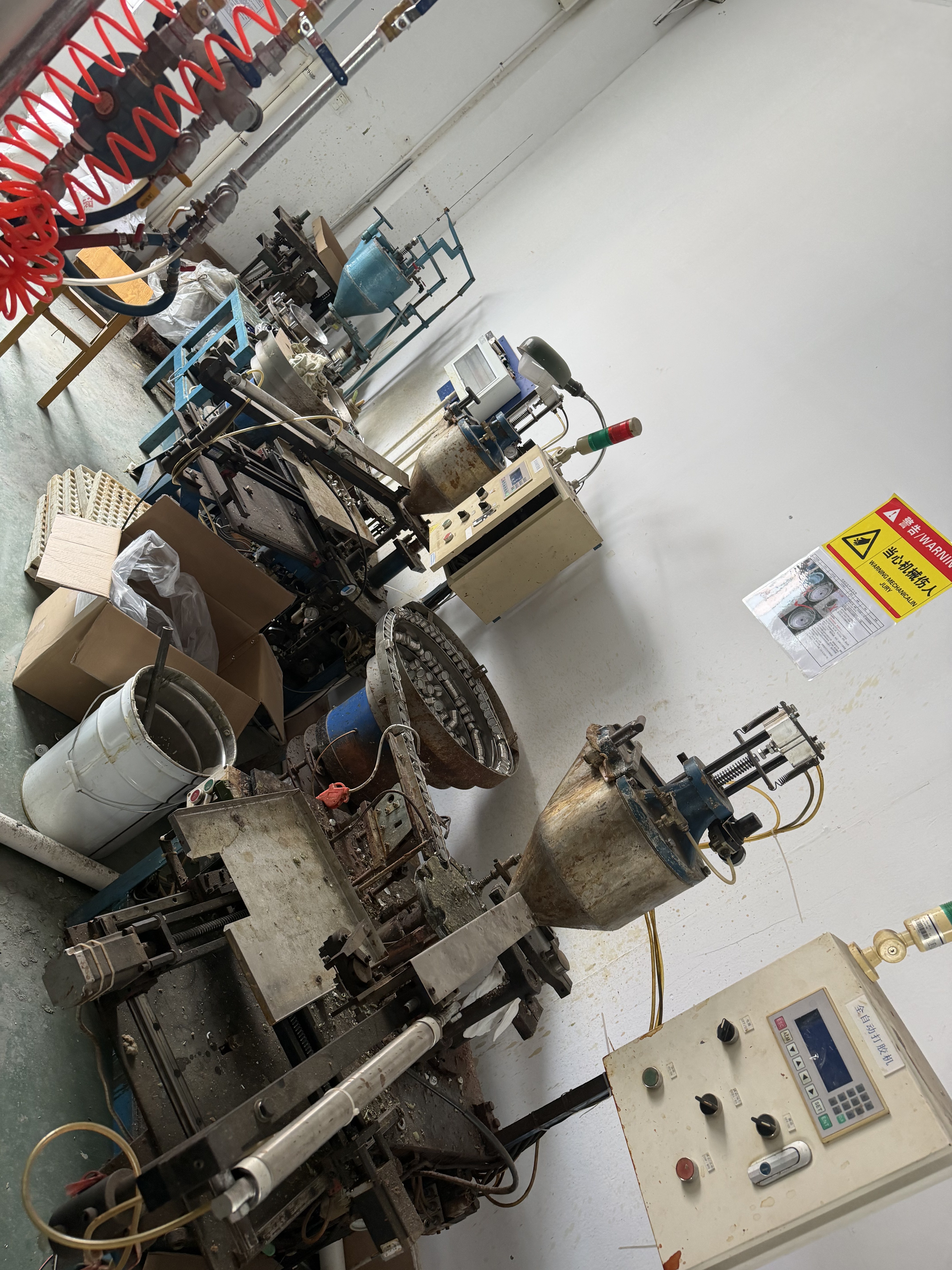 Factory photograph 13 of 18