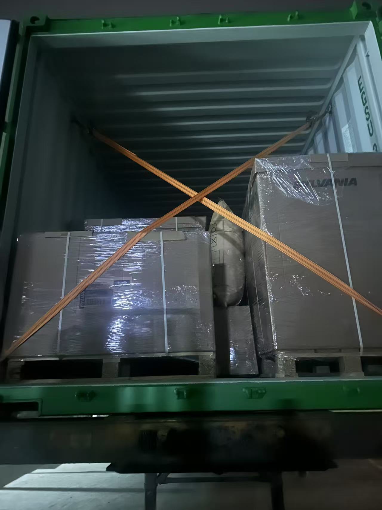 Factory photograph 3 of 18